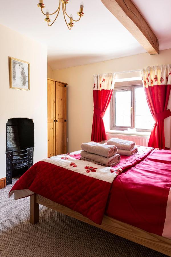 Herefordshire Holiday Cottages Lea Exterior photo
