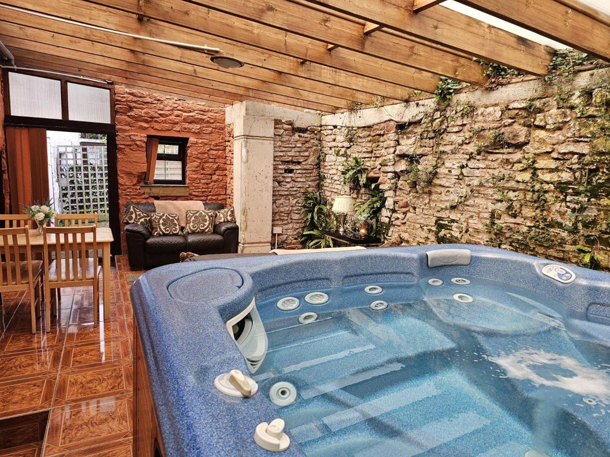 Herefordshire Holiday Cottages Lea Exterior photo